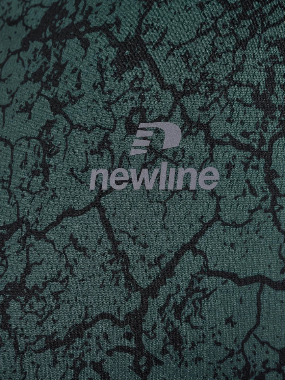 nwlGRAPHIC MESH T-SHIRT