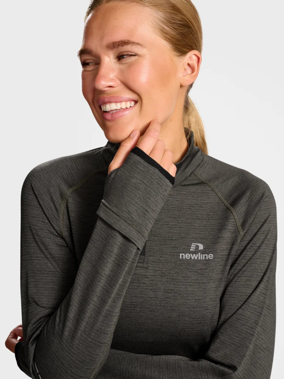 nwlPACE HALF ZIP WOMAN