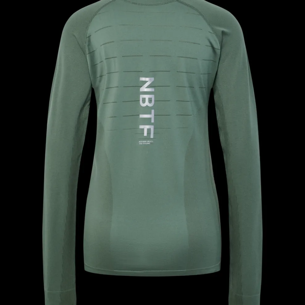 nwlPACE LS SEAMLESS WOMAN