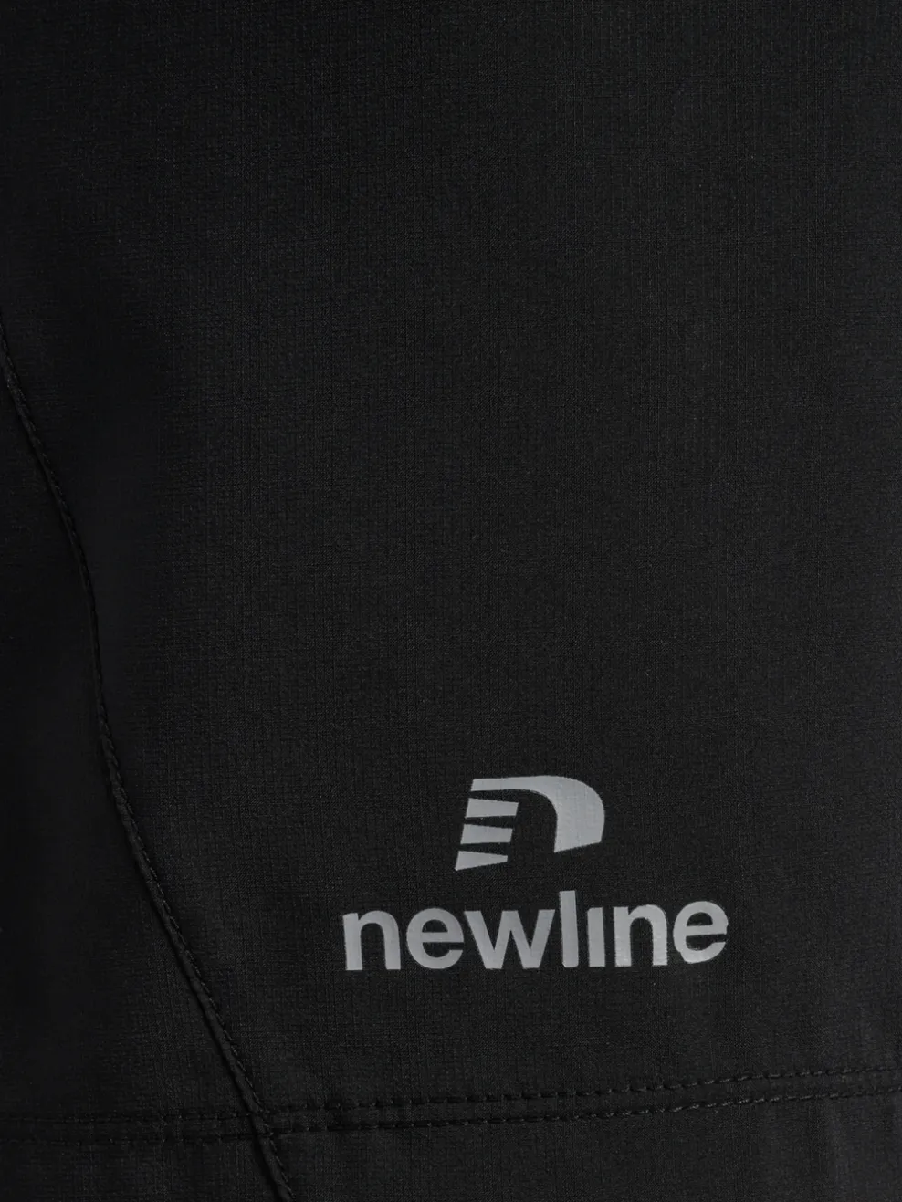 nwlPERFORM KEY POCKET SHORTS W