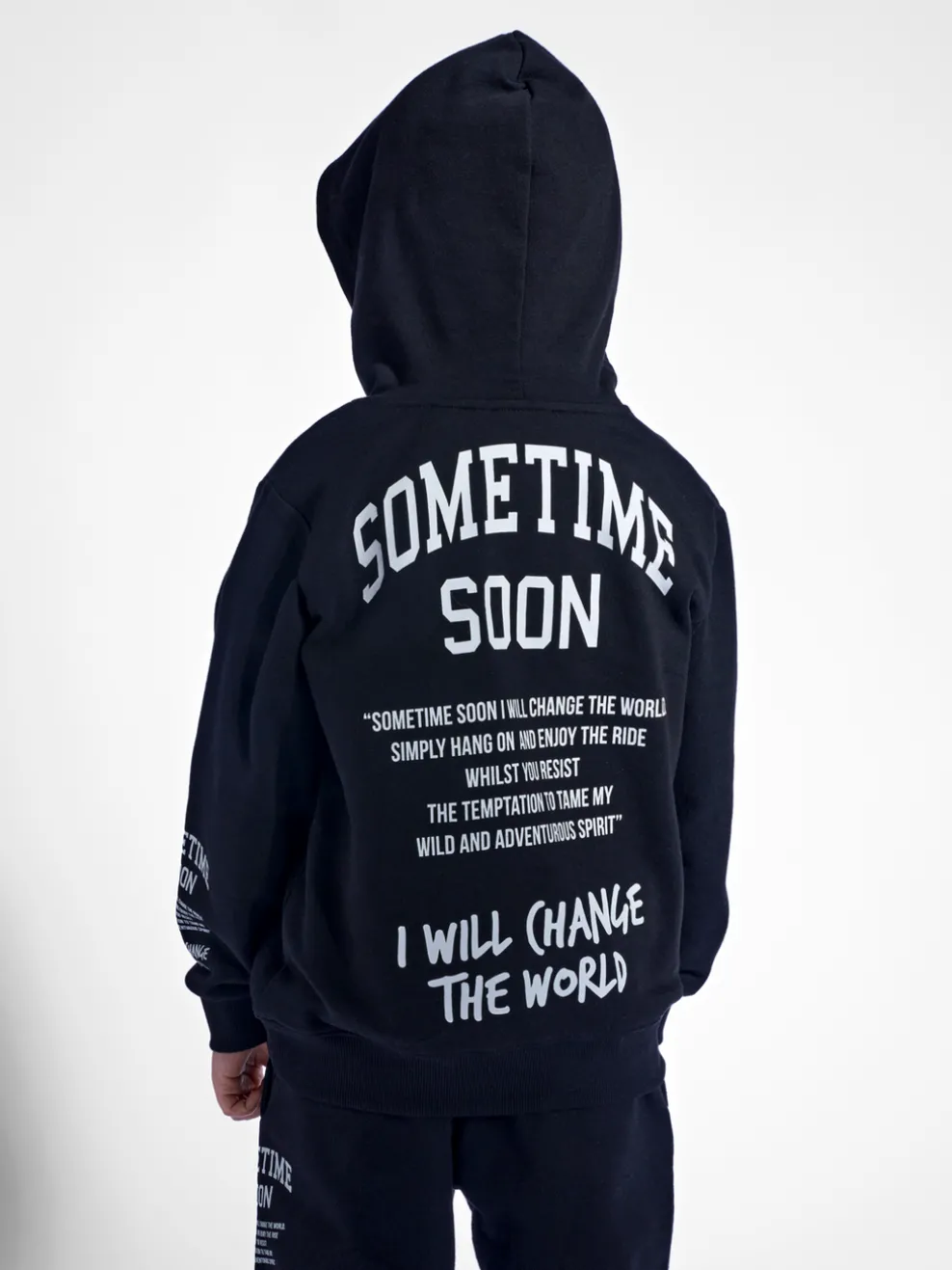 stmDIMAS HOODIE
