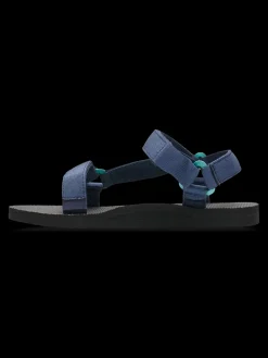 STRAP SANDAL