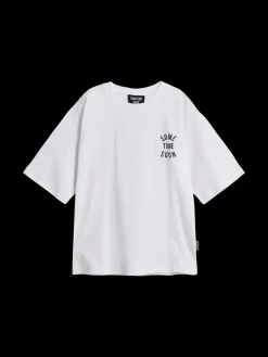 stsREVOLUTIONARY T-SHIRT