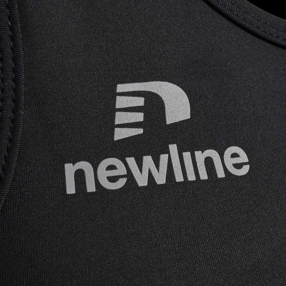 WOMEN'S ATHLETIC TOP