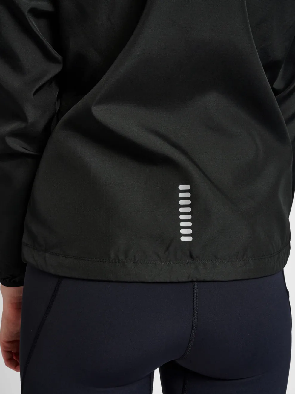 WOMENS PERFORMANCE JACKET